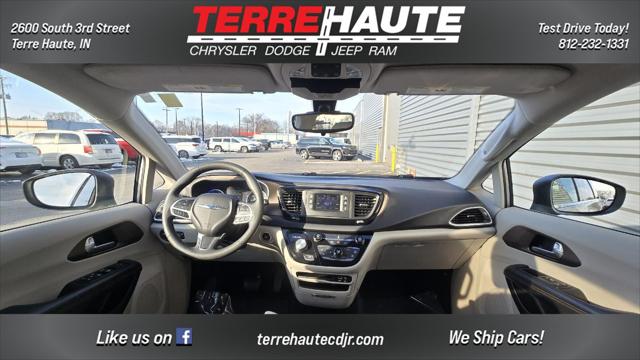 2017 Chrysler Pacifica Touring 2017 Chrysler Pacifica Touring