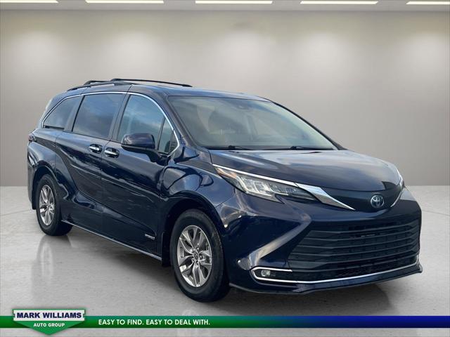 2021 Toyota Sienna XLE