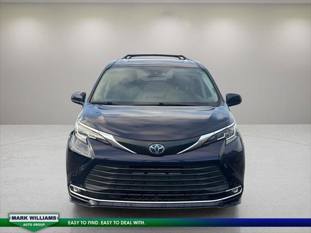2021 Toyota Sienna XLE