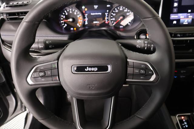 2025 Jeep Compass Latitude 4x4 2025 Jeep Compass Latitude 4x4