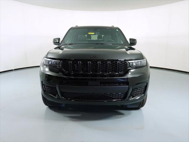 2025 Jeep Grand Cherokee L Altitude 4x4