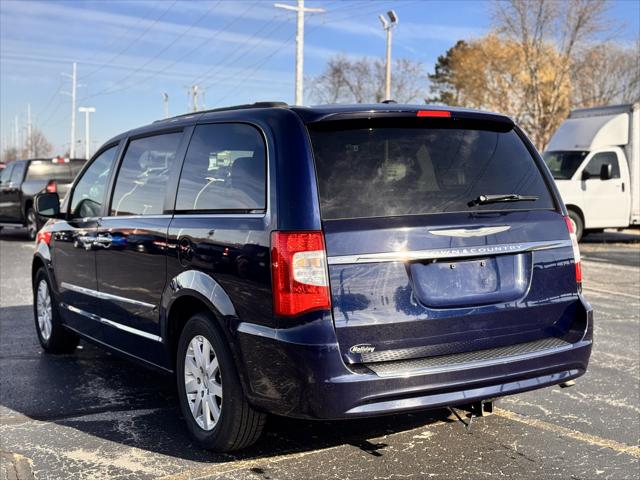 2016 Chrysler Town and Country Touring 2016 Chrysler Town and Country Touring