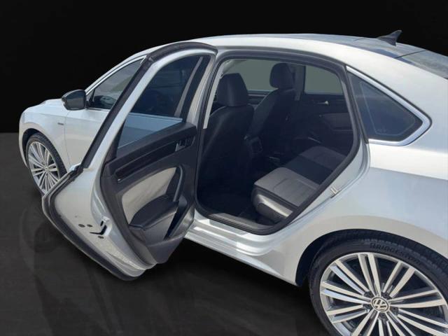 2015 Volkswagen Passat 1.8T Sport