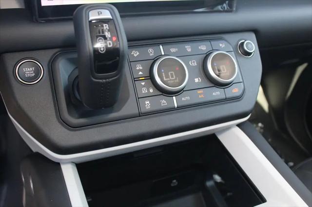 2025 Land Rover Defender 130 P400 S