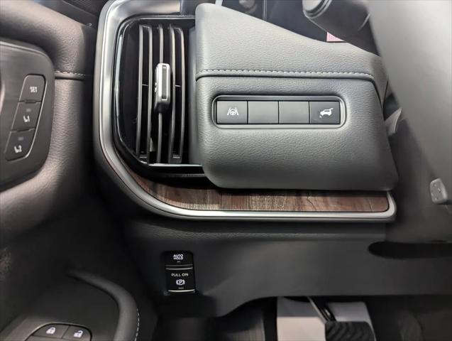 2025 Nissan Armada SL 4WD