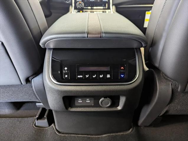 2025 Nissan Armada SL 4WD