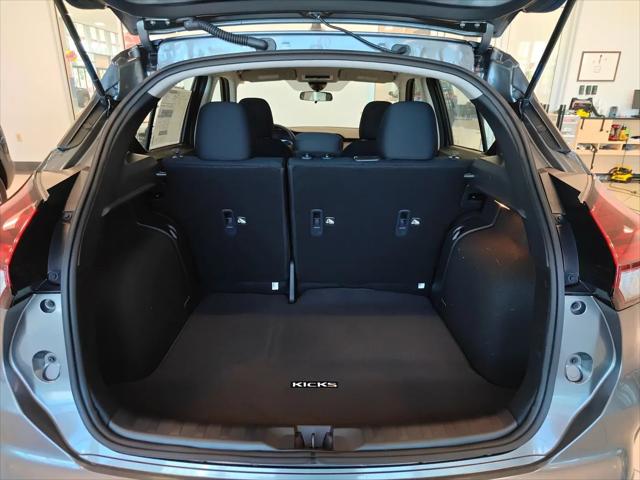 2025 Nissan Kicks S