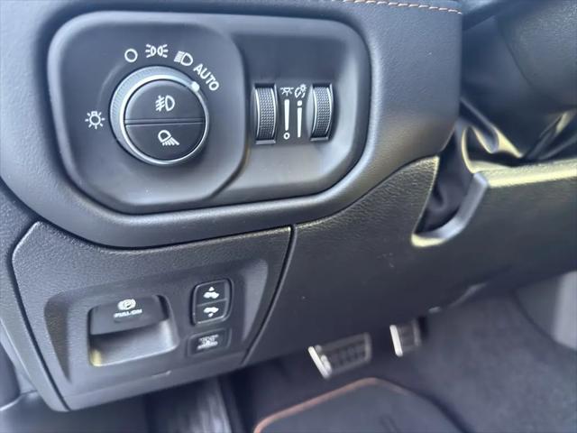 2026 Ram 1500 Tungsten Crew Cab 4x4 5'7" Box