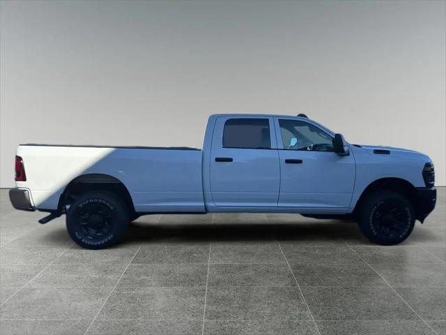 2026 Ram 3500 Tradesman Crew Cab 4x4 8' Box