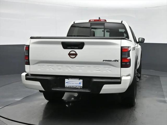 2022 Nissan Frontier Crew Cab PRO-4X 4x4