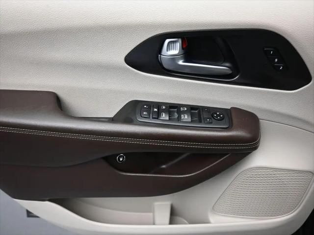 2021 Chrysler Pacifica Hybrid Touring L