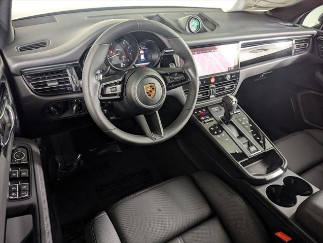 2025 Porsche Macan Unknown
