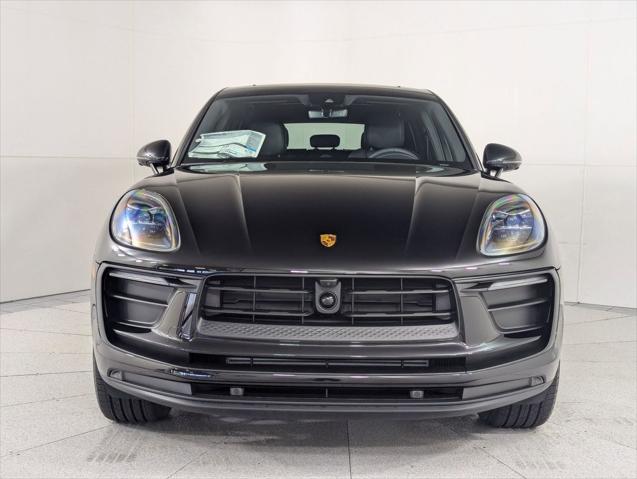 2025 Porsche Macan Unknown