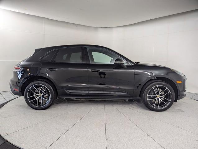 2025 Porsche Macan Unknown
