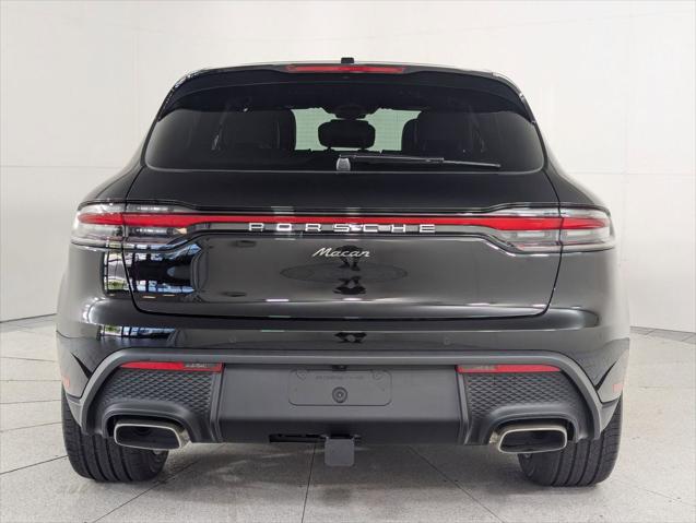 2025 Porsche Macan Unknown