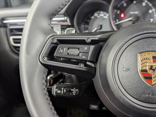 2025 Porsche Macan Unknown