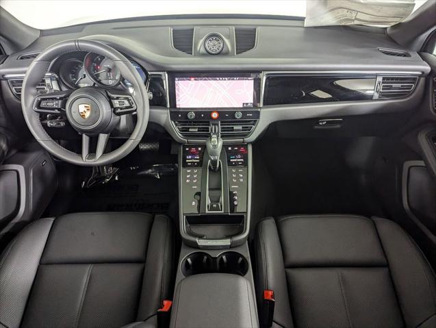 2025 Porsche Macan Unknown
