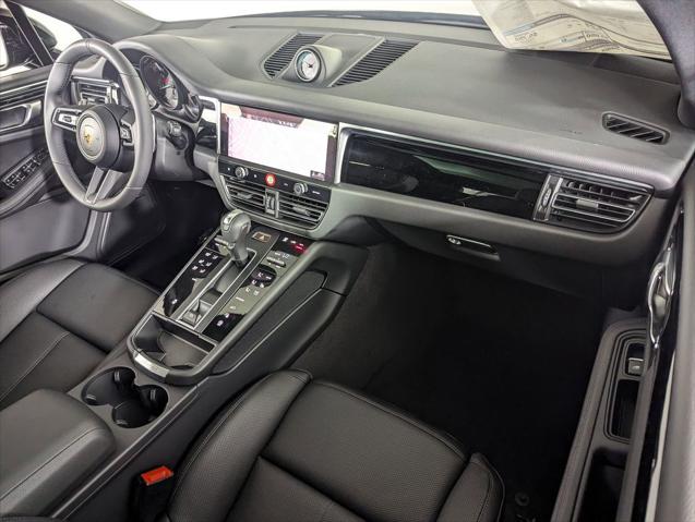 2025 Porsche Macan Unknown