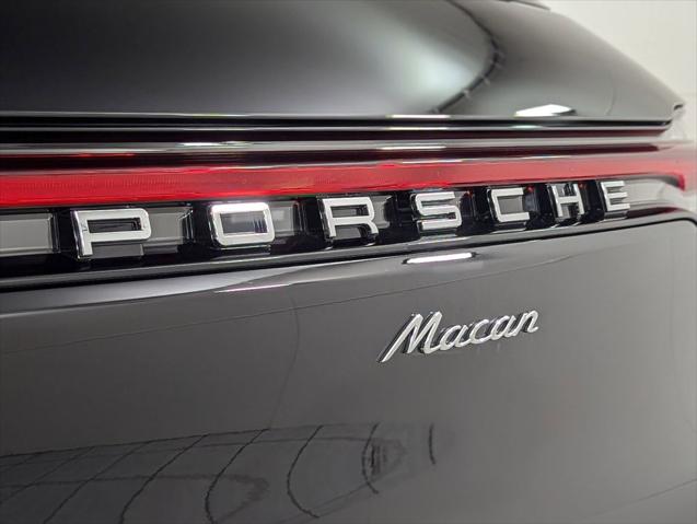 2025 Porsche Macan Unknown