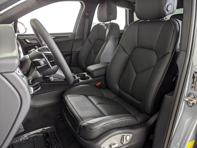 2026 Porsche Macan Unknown
