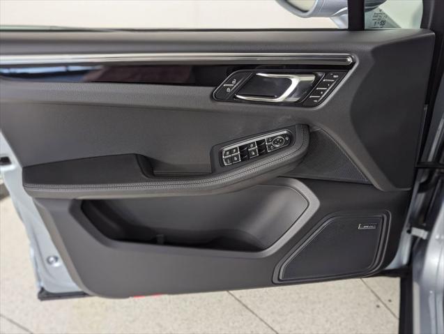 2026 Porsche Macan Unknown