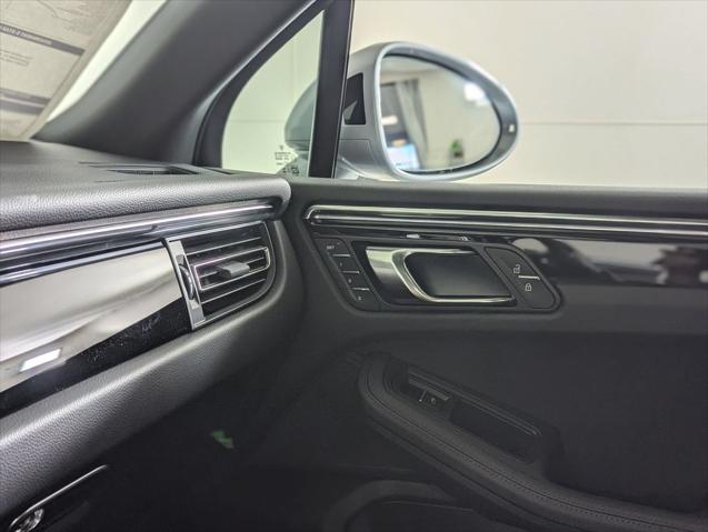 2026 Porsche Macan Unknown