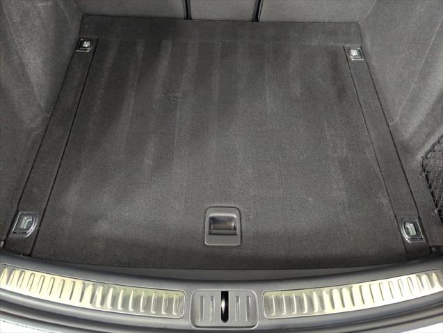 2026 Porsche Macan Unknown