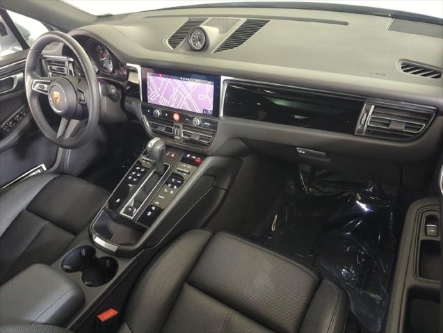 2026 Porsche Macan Unknown