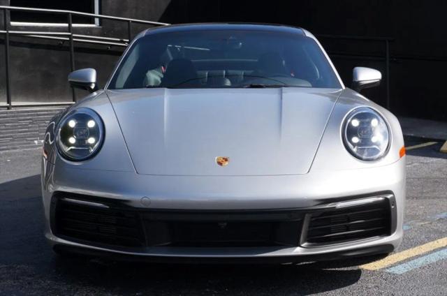 2022 Porsche 911 Carrera 4