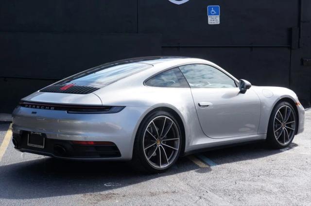2022 Porsche 911 Carrera 4