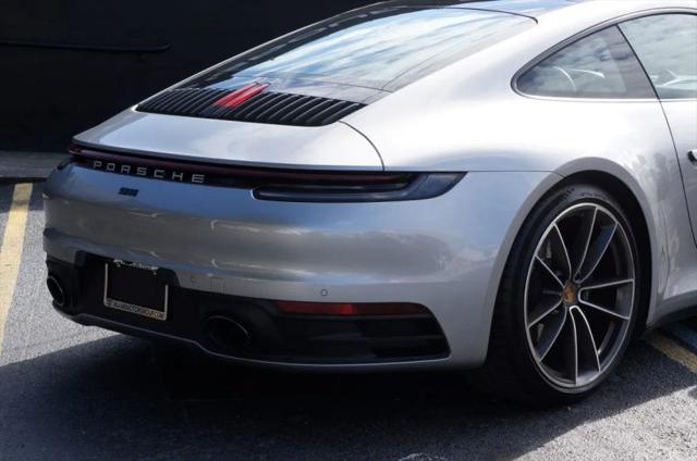 2022 Porsche 911 Carrera 4