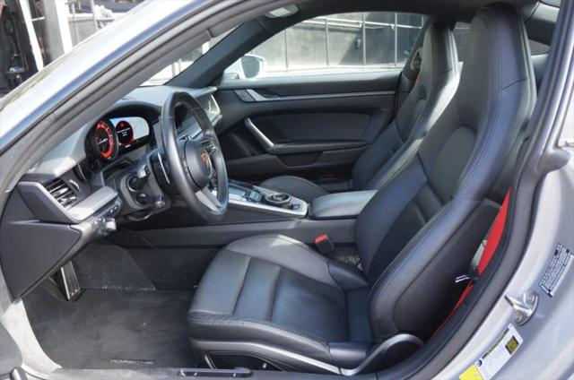 2022 Porsche 911 Carrera 4