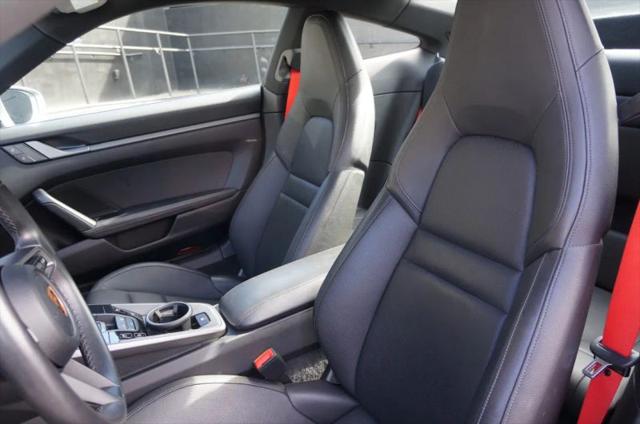 2022 Porsche 911 Carrera 4