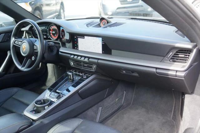 2022 Porsche 911 Carrera 4