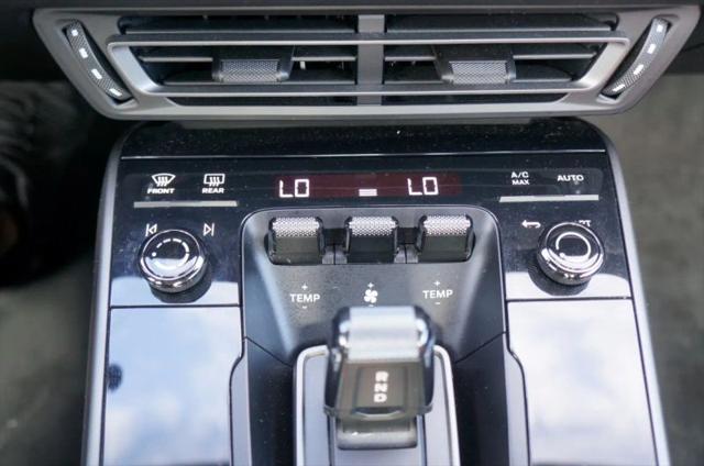 2022 Porsche 911 Carrera 4