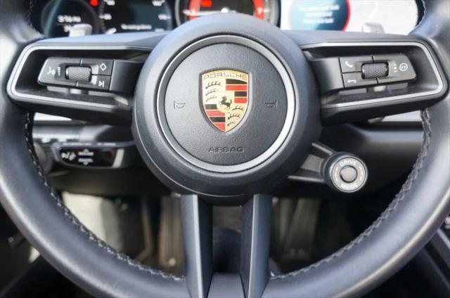2022 Porsche 911 Carrera 4