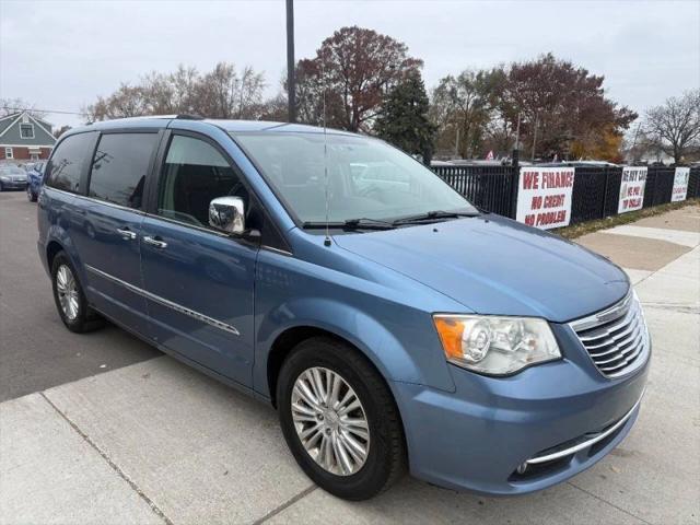 2012 Chrysler Town & Country Limited