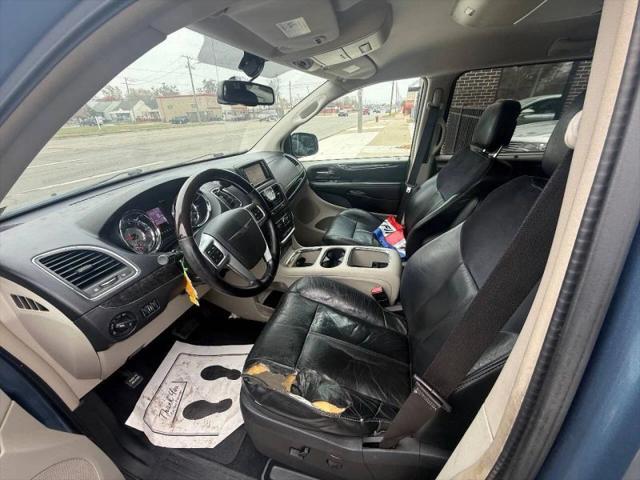 2012 Chrysler Town & Country Limited