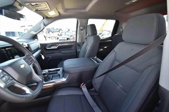 2026 Chevrolet Silverado 1500 4WD Crew Cab Standard Bed LT