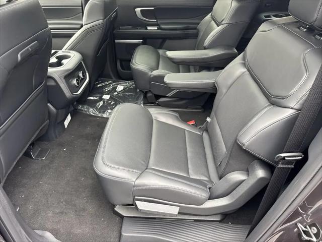 2025 Ford Expedition Platinum MAX