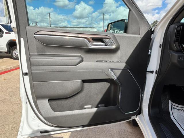 2025 GMC Sierra 1500 2WD Crew Cab Short Box SLT