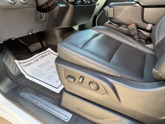 2025 GMC Sierra 1500 2WD Crew Cab Short Box SLT