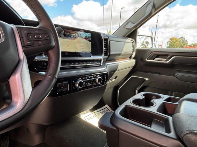 2025 GMC Sierra 1500 2WD Crew Cab Short Box SLT