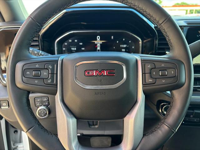 2025 GMC Sierra 1500 2WD Crew Cab Short Box SLT