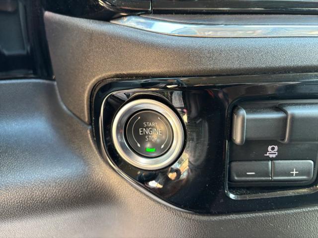 2025 GMC Sierra 1500 2WD Crew Cab Short Box SLT