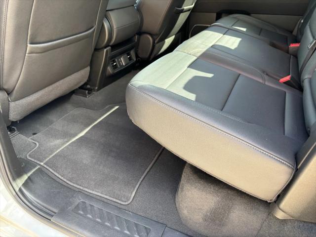 2025 GMC Sierra 1500 2WD Crew Cab Short Box SLT