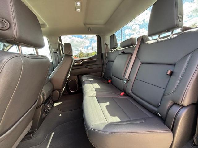 2025 GMC Sierra 1500 2WD Crew Cab Short Box SLT