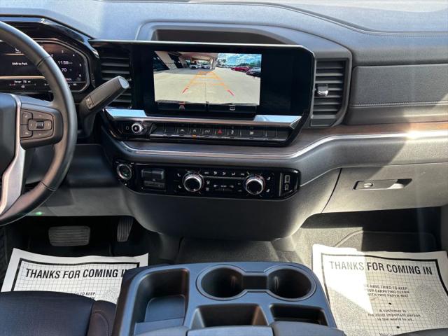 2025 GMC Sierra 1500 2WD Crew Cab Short Box SLT