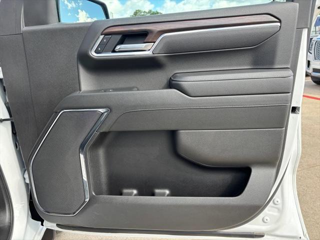 2025 GMC Sierra 1500 2WD Crew Cab Short Box SLT