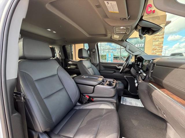 2025 GMC Sierra 1500 2WD Crew Cab Short Box SLT